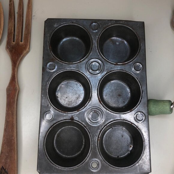 Antique Rusty Crusty Kitchen Decor - Picture 2 of 11